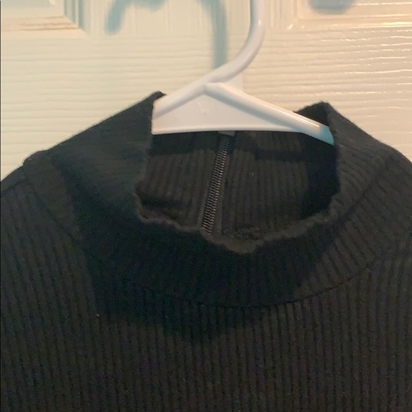 Rebecca Minkoff Turtleneck Top W/ Flared Sleeves - Picture 5 of 7